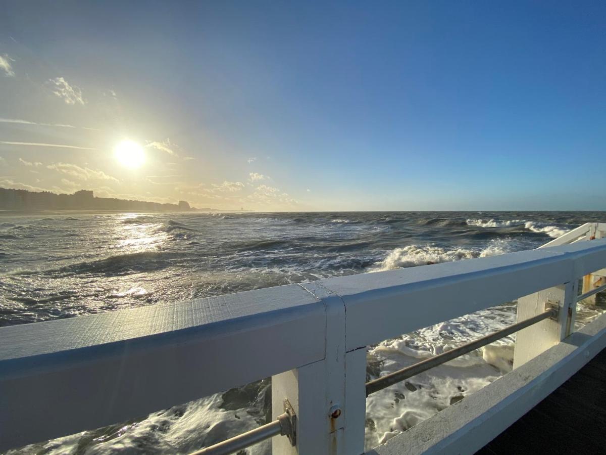 Seadream - Modern, Sunny With Big Terraces & Open View - Very Close To Sea, Beach, Shops, Restaurants & Beach Bars Nieuwpoort Luaran gambar