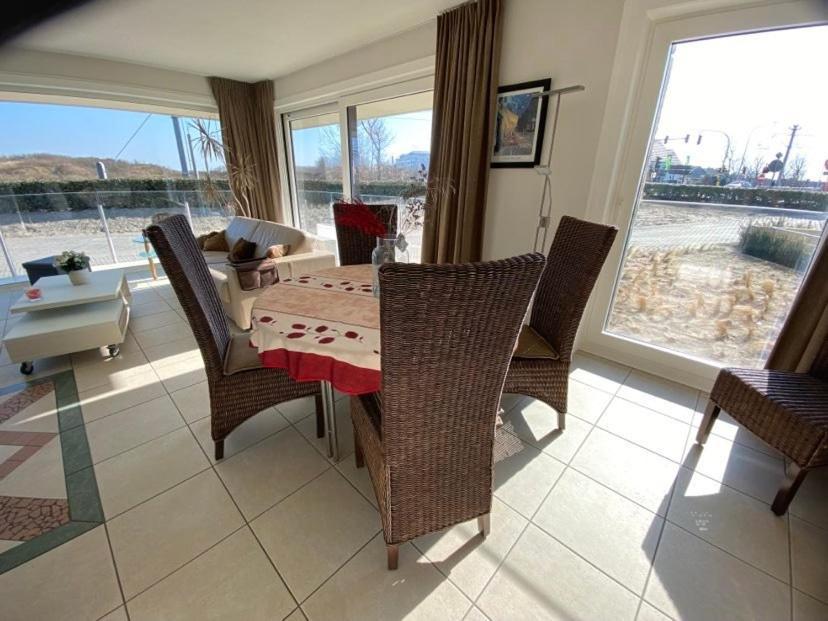 Seadream - Modern, Sunny With Big Terraces & Open View - Very Close To Sea, Beach, Shops, Restaurants & Beach Bars Nieuwpoort Luaran gambar